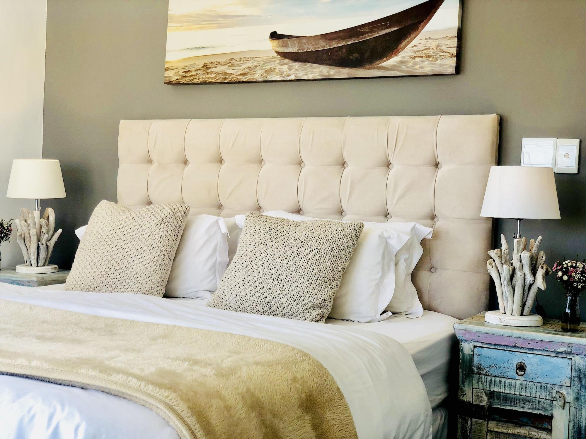 5 Options Guest House Bloubergstrand Bagian luar foto